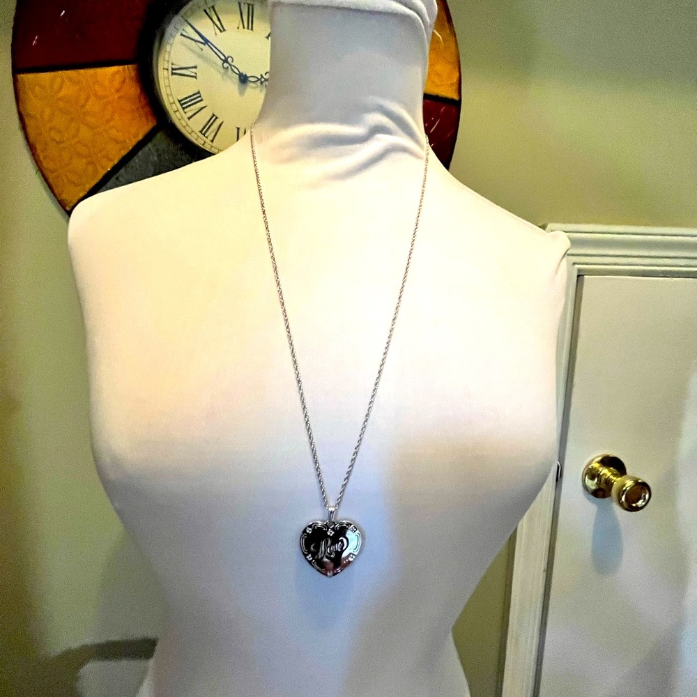 Vintage Avon 1989 heartfelt sentiment necklace